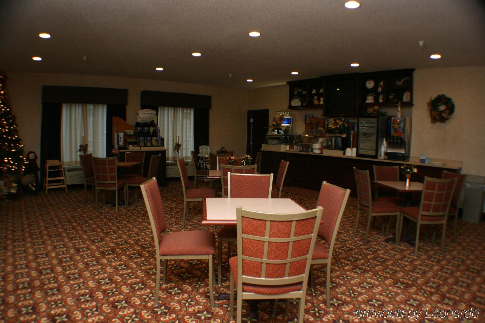 Seasons Inn & Suites Highland Restaurant photo